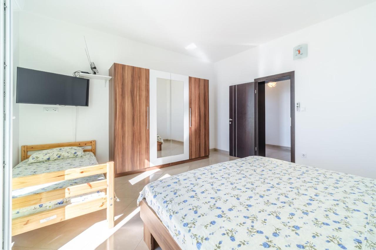 Beach Paradise Apartments ポドストラナ エクステリア 写真
