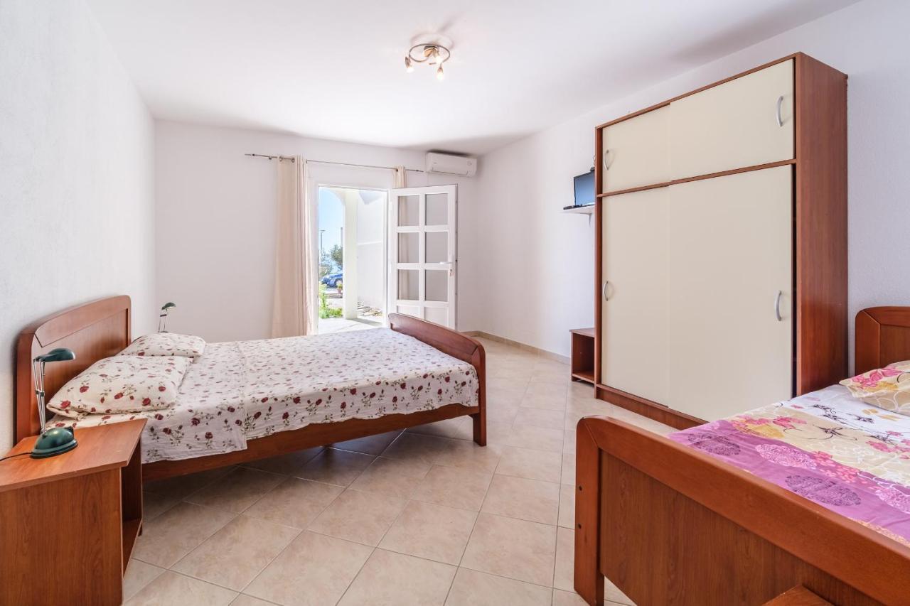 Beach Paradise Apartments ポドストラナ エクステリア 写真