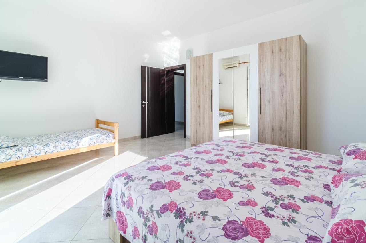 Beach Paradise Apartments ポドストラナ エクステリア 写真