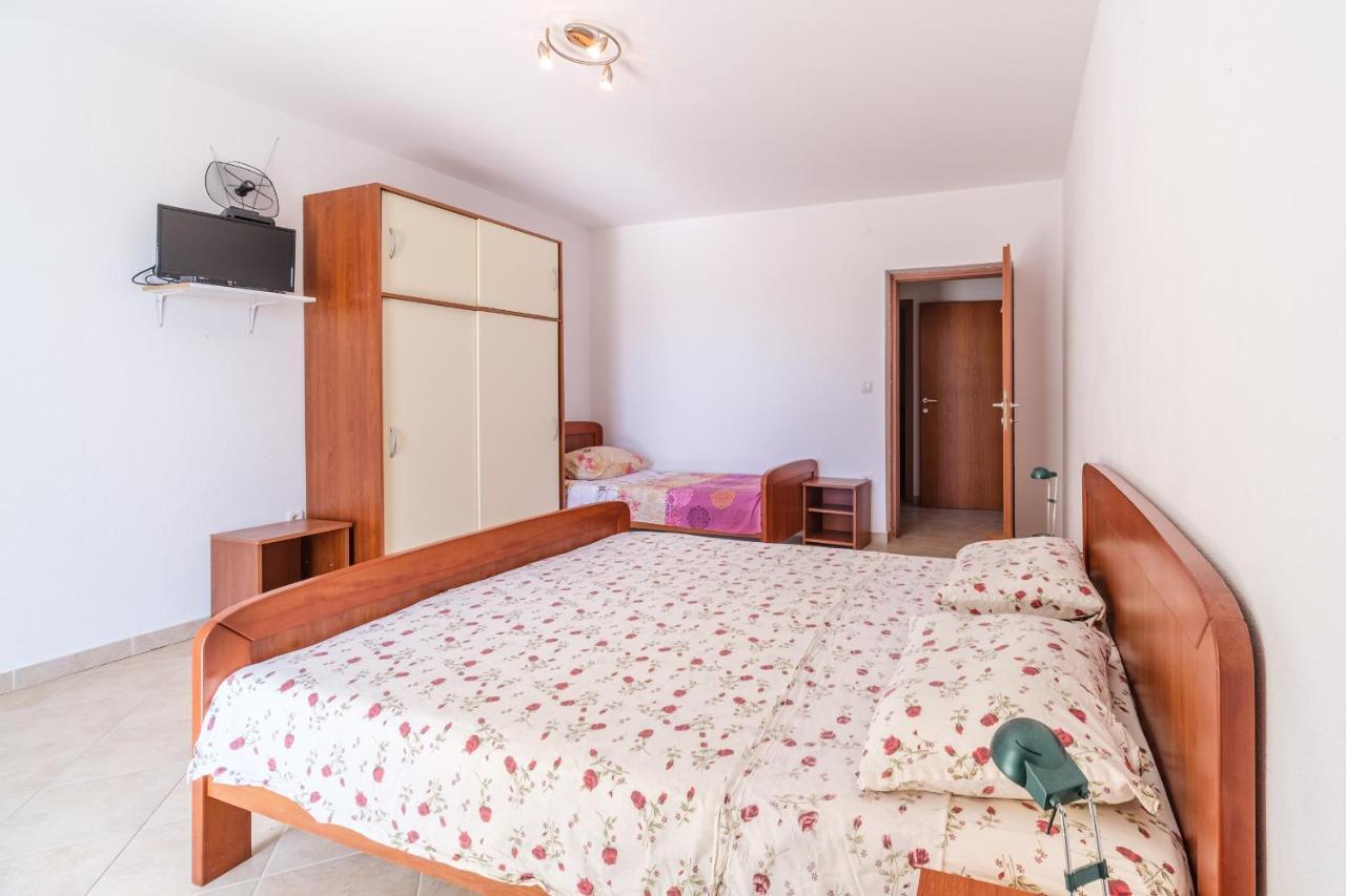 Beach Paradise Apartments ポドストラナ エクステリア 写真