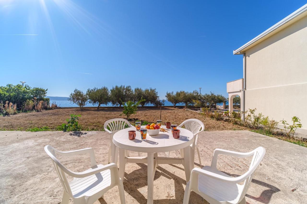 Beach Paradise Apartments ポドストラナ エクステリア 写真