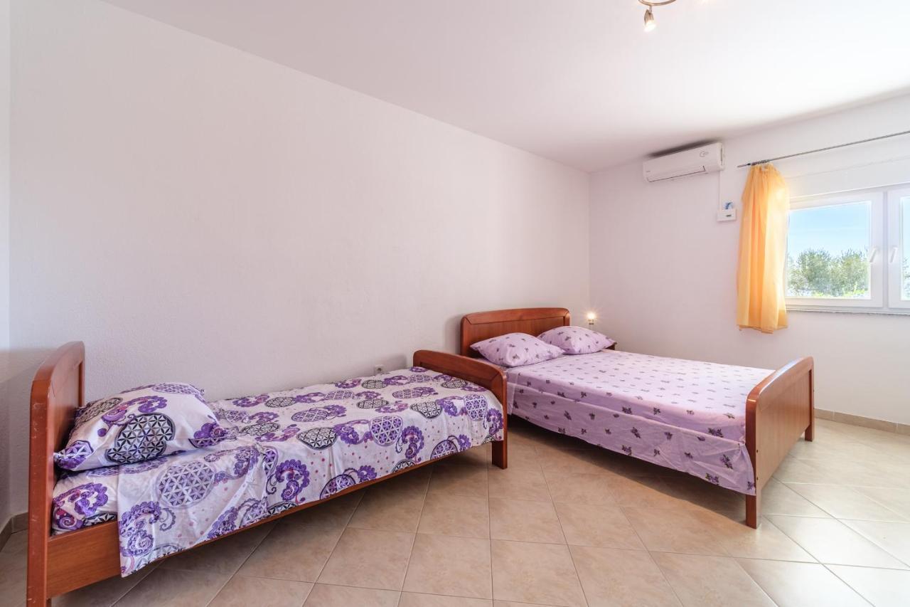 Beach Paradise Apartments ポドストラナ エクステリア 写真