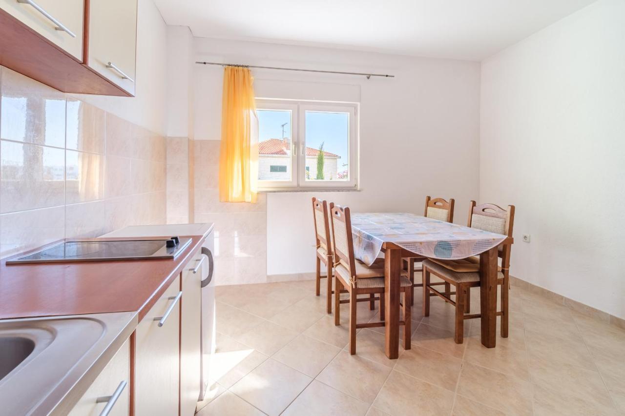 Beach Paradise Apartments ポドストラナ エクステリア 写真